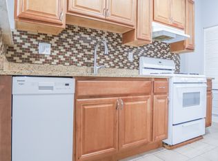 5937 N Broadway Ave #2, Chicago, IL 60660