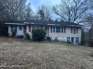 1424 4th St, Alexander City, AL 35010