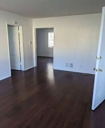 5th image of 3900 W Adams Blvd #10170
