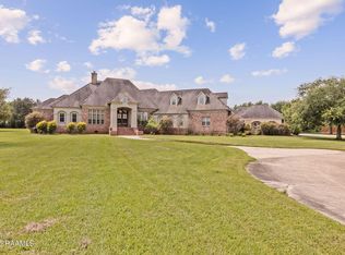 301 Rue Novembre, Scott, LA 70583