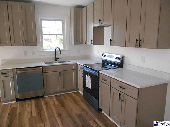 5th image of 108 S Edisto Dr