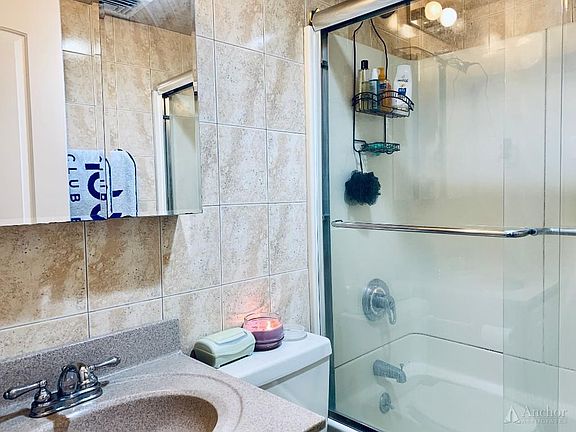 4th image of 3074 38th St APT 4C