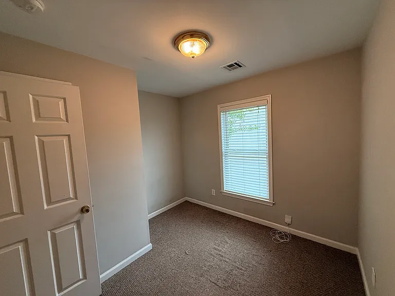 327 W Trinity Ave — Photo 14