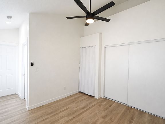 4th image of 12549 Lasselle St