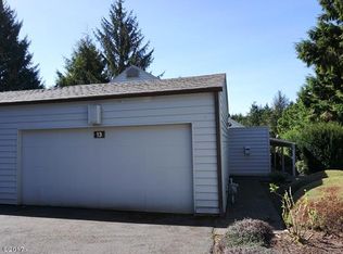 600 Island Dr #13, Lincoln City, OR