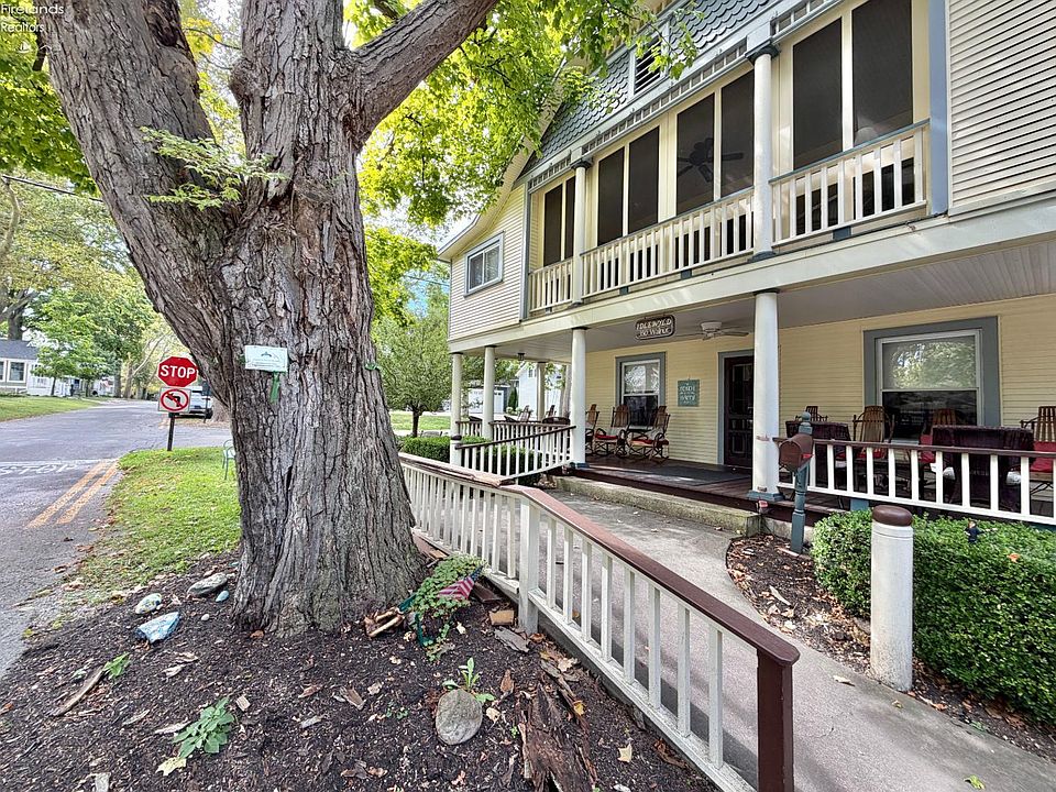 1st image of 350 Walnut Ave
