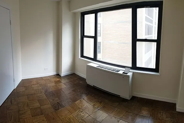 Rented by Manhattan Apartment Organization | media 72