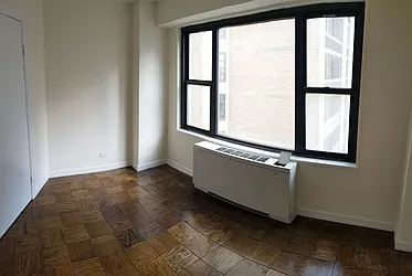 Rented by Manhattan Apartment Organization