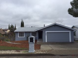 2201 Oak Ridge Dr, Redding, CA 96001