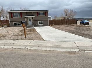 3406 Madison Dr, Rock Springs, WY 82901