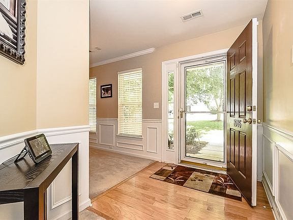 4th image of 1616 Eagle Lake Dr
