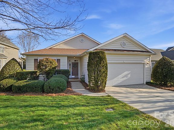 4th image of 415 Garnet Ct