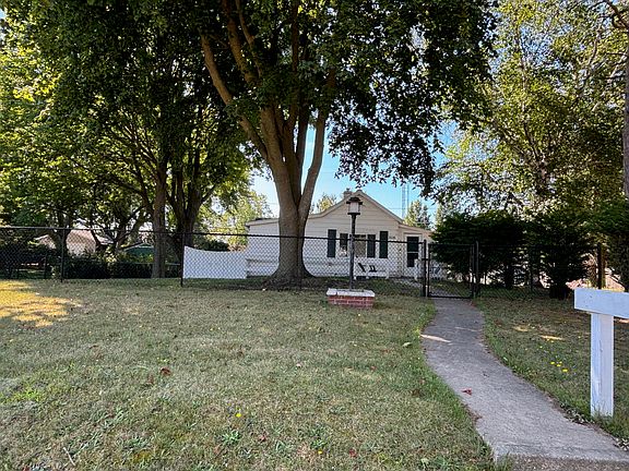 4th image of 808 Anderson St