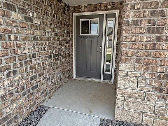 5th image of 625 Rhapsody Ln