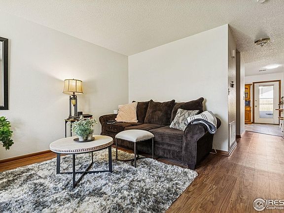 4th image of 920 44th Avenue Ct #29