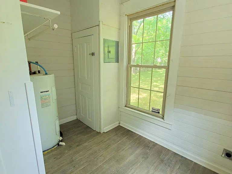 428 Hampton St — Photo 9