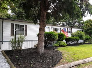 16 2nd Ave, Pocasset, MA 02559