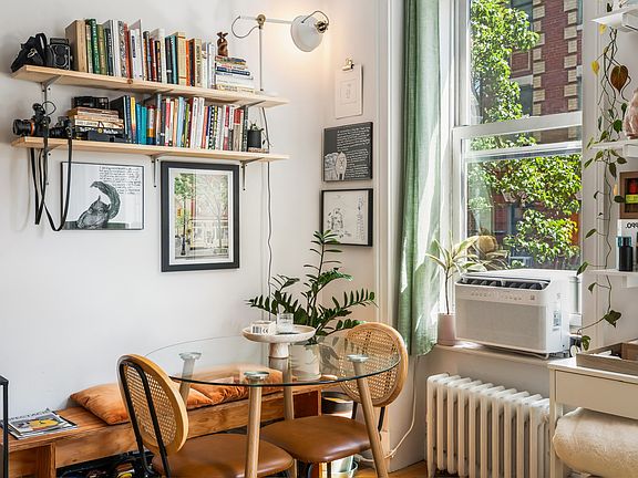 5th image of 29 1/2 Morton St APT 2B