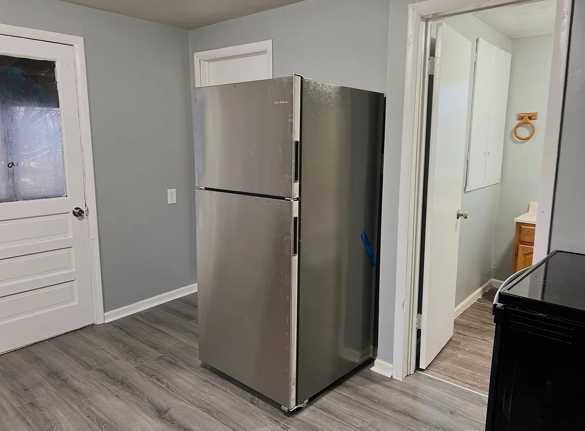 3 bed, 1200 sqft, $1,600 — Photo 4