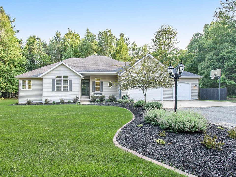 1st image of 6083 Red Pine Ct