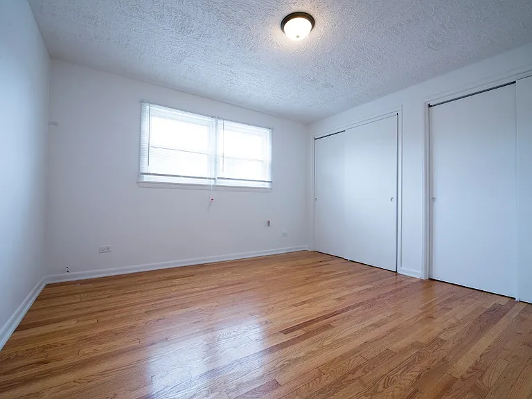 6022 S Indiana Ave — Photo 13