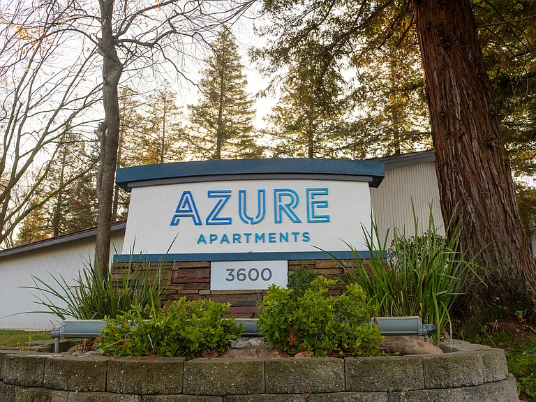 Azure — Photo 159