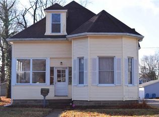 812 W Clay St, Collinsville, IL 62234