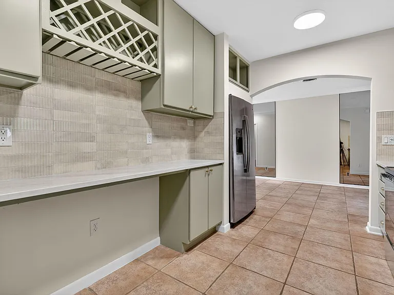 606 Paulina Rd — Photo 9