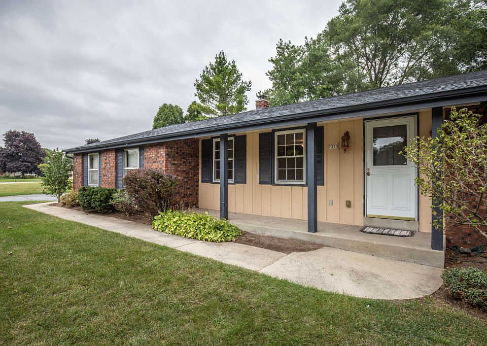 1st image of 7285 N Wayside Ct