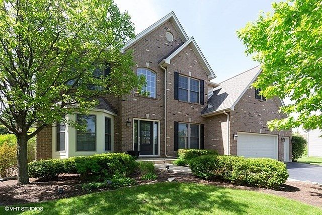 1st image of 828 Sunrise Dr