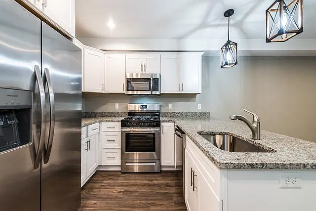 5883 Scenic Bluff Dr — Photo 6