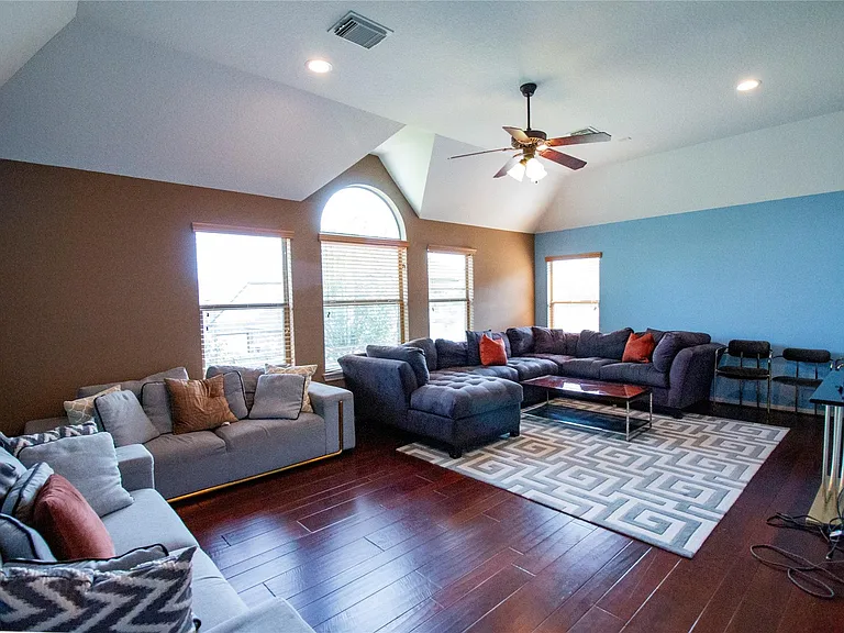 19509 N Comal River Dr — Photo 32