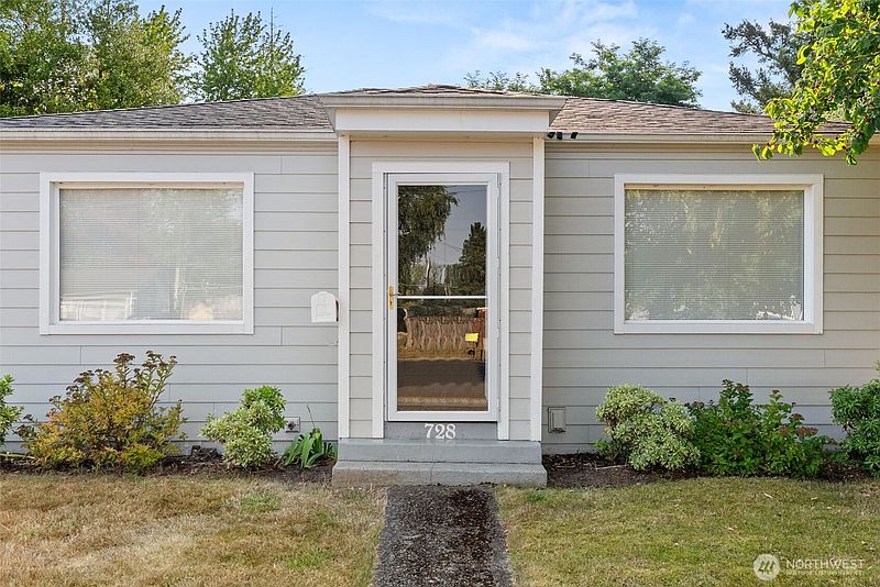 3rd image of 728 Hamilton Avenue