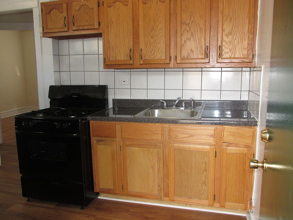 1st image of 5156 S King Dr #51562