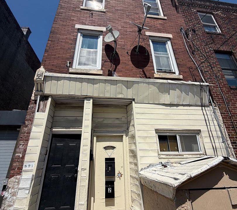 1st image of 523 Dickinson St