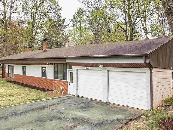2nd image of 14519 Pine Ln