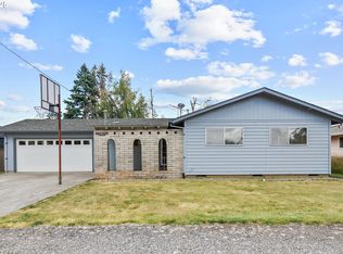 11613 Pacific Ct NE, Woodburn, OR 97071