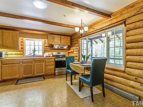 3rd image of 4019 Songbird Ln