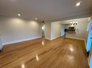 7730 Meadow Park Dr APT 201, Dallas, TX 75230