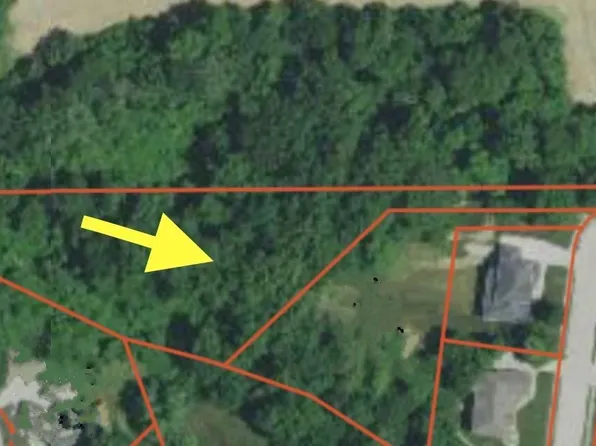 30 Hunters Glen Dr, Maryville, IL 62062