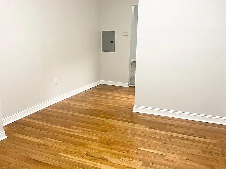 6308 Broadway #5 — Photo 9