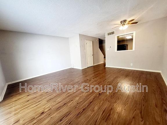 4th image of 1911 Hearthstone Dr APT 2