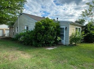 354 Marine Dr, Dunnsville, VA 22454