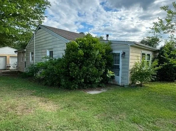 354 Marine Dr, Dunnsville, VA 22454