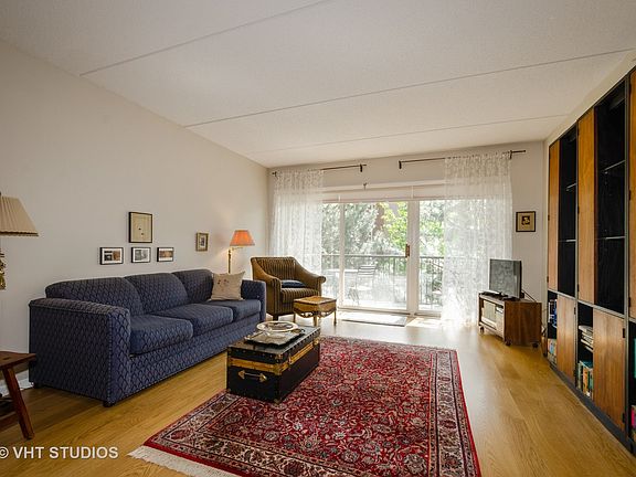 4th image of 8200 N Lincoln Ave #213