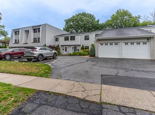 67 Riverside Ave #67, Stamford, CT 06905