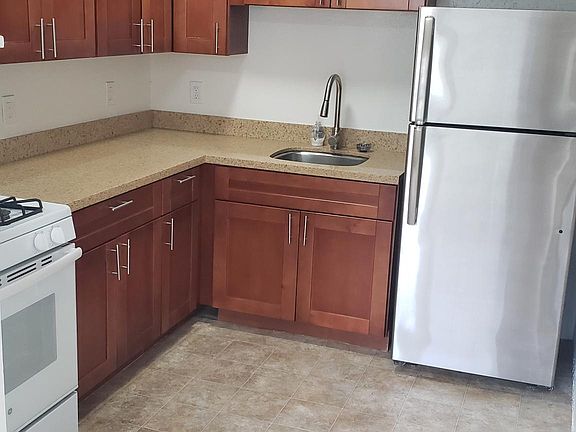 4th image of 37 Lorton Ave APT 5