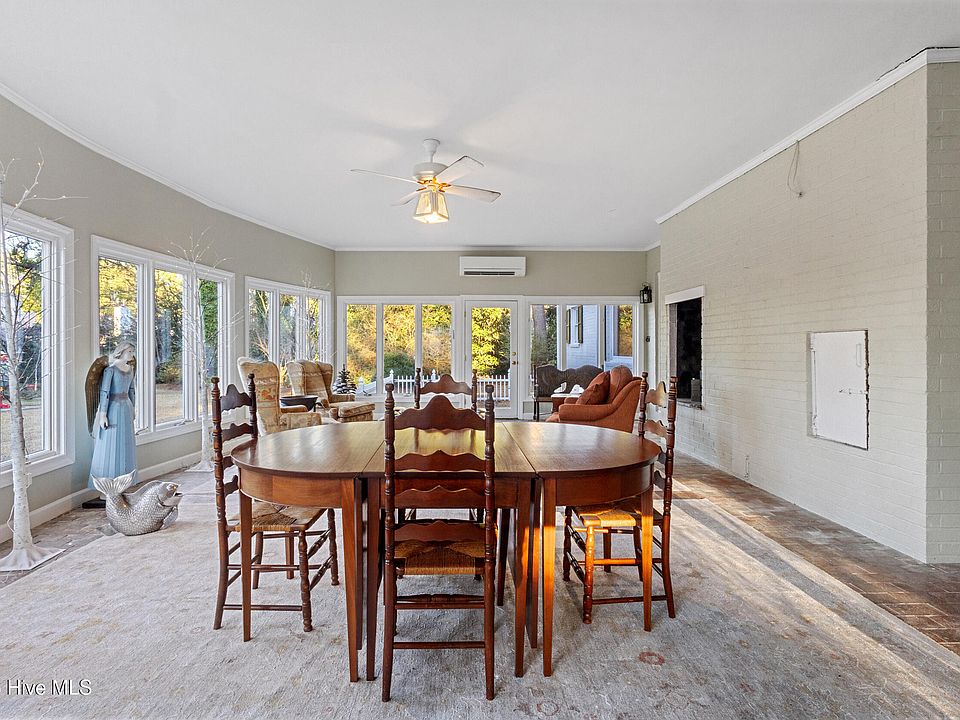 28th image of this home