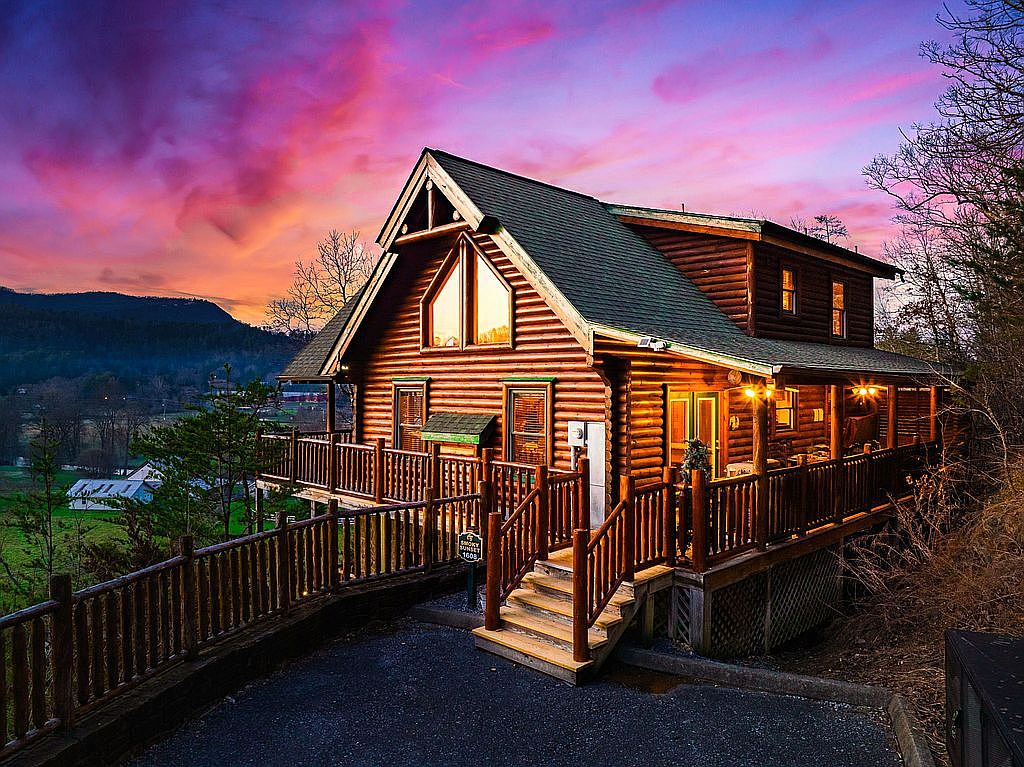 1608 Mountain Lodge Way, Sevierville, TN 37862 | Zillow