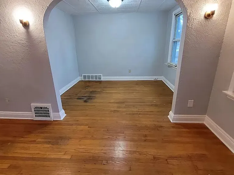 1546 Anne Ave #1 — Photo 4